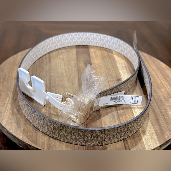 Michael Kors - Women's XL Reversible MK  Tan/White/ Leather Belt - Picture 5 of 14